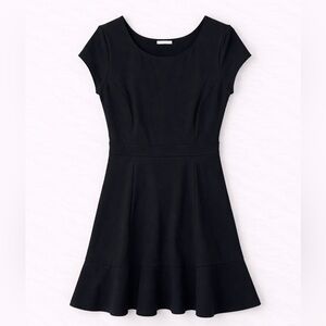 LOFT Black Fit & Flare Dress Women’s Size 8 Short Sleeve Scoop Back Work Office